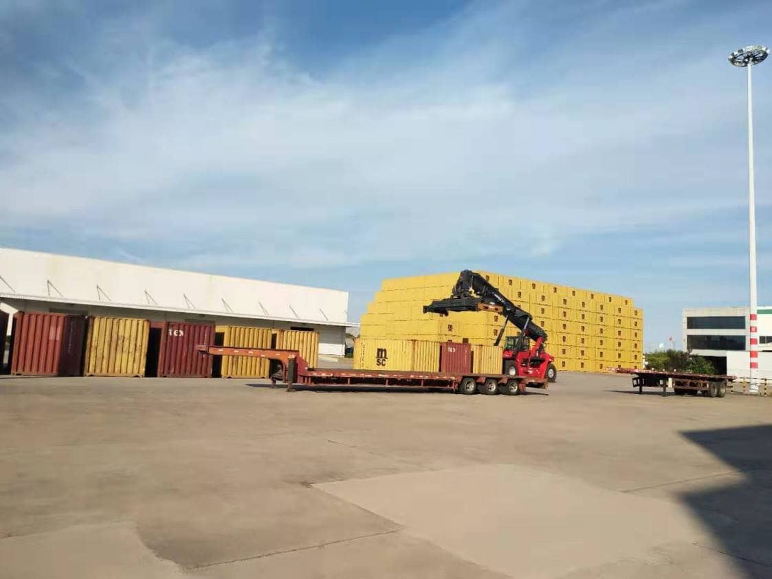 В стране отправления